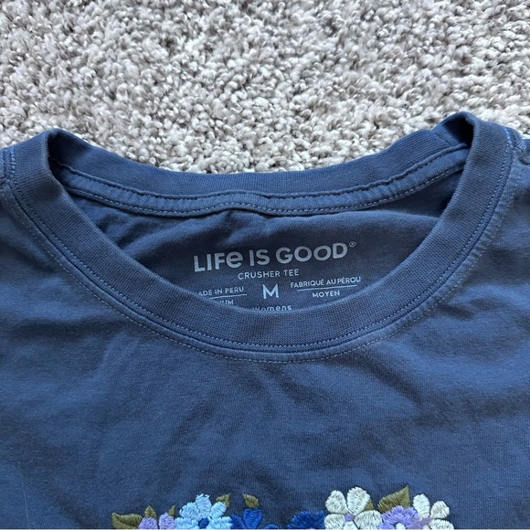 Life is Good embroidered stitched flower heart long sleeve shirt - Picture 2 of 6